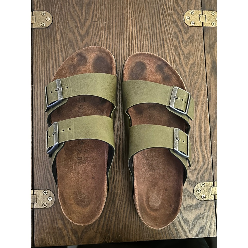 Birkenstock Arizona Sandals featuring two straps Olive Green Women's 9 Men's 7 - Picture 3 of 15